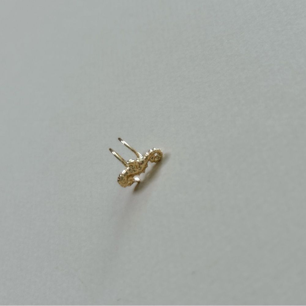 Seahorse Ear Cuff #1774 - Picture 2 of 4